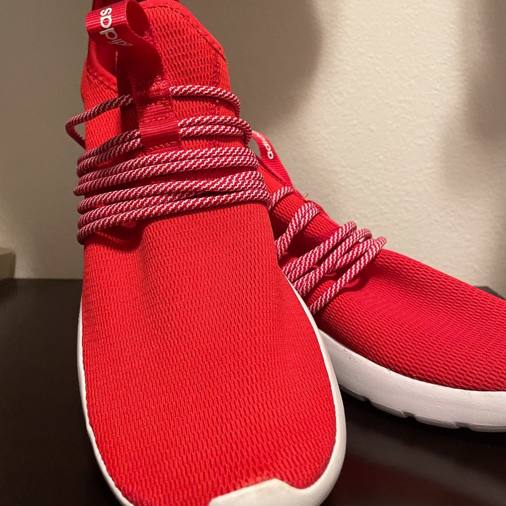 NEW! Adidas Tennis Shoe